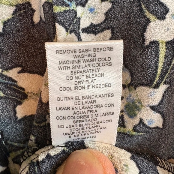 NWT Danny and Nicole Black/Ivory Floral Sleeveless Jumpsuit Tie Waist; Size 4 - Picture 10 of 12